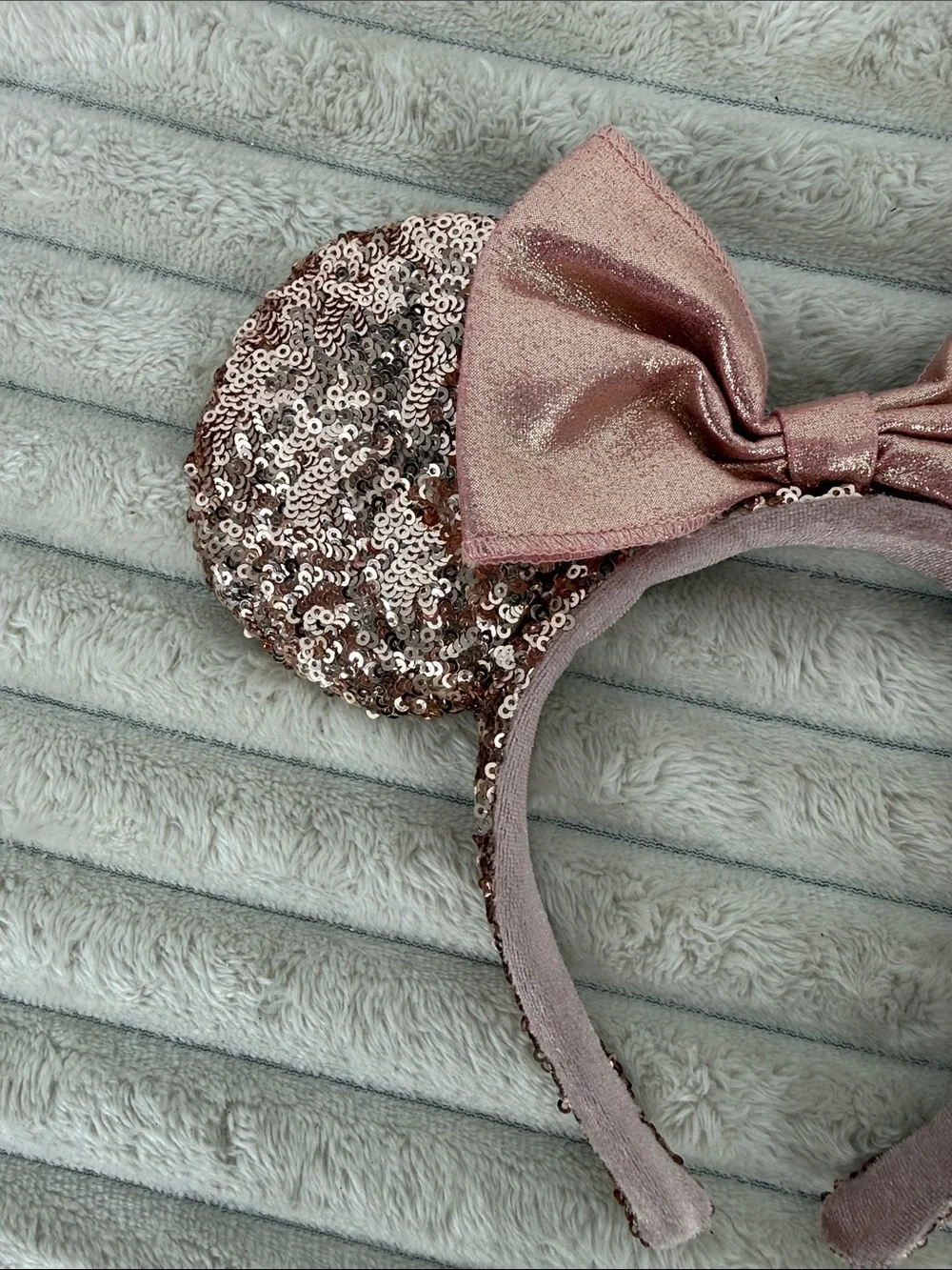 Disney Parks Rose Gold Sequin Minnie Ears Headband